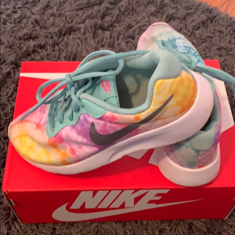 Nike Tanjun  Rainbow 🌈 Tie-dye Sneakers